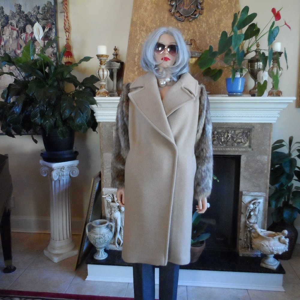 Michael Kors Beige Wool Double-Breasted Coat W/ Faux Fur Sleeves Detail Size M